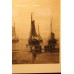 Naar H W  Mesdag  (19ᵉ-20ᵉ eeuw) Kleuren fotolitho in lijst
Vissers en vissersschuiten