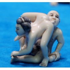 Chinese Ivoor (Begin 20ᵉ eeuw) Netsuke
Sexs voorstelling