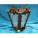 Koper ( 20ᵉ eeuw)
Vierkantige lamp met ornamenten met kristal geslepen glas met sterren