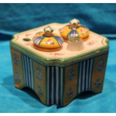 Aladin France Polychrome earthenware (19ᵉ century)
Square inkwell with holder