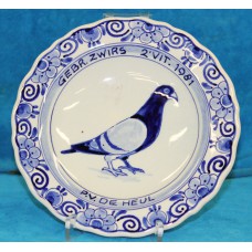 Delfts Blauw Aardewerk   (20ᵉ eeuw) SierbordPrijsbord  met decor van een duif