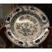 Blauw aardewerk (19ᵉ eeuw) Sierbord
Chabloondecor Zwiebelmuster
