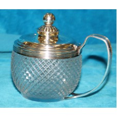 Kristal met zilver (20ᵉ eeuw)
Suikerpot met oor en een zilveren rand en deksel