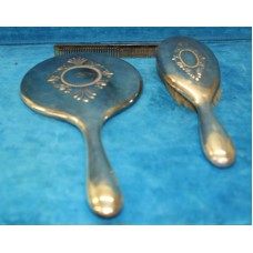 Ronson Silver plate (20ᵉ eeuw) Dienblad
3-delige toiletset in biedermeijer stijl en verzilverd