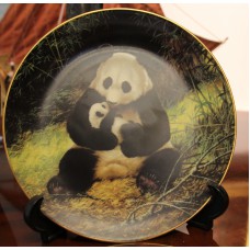 W J George (20ᵉ eeuw) Sierbord  Panda beer met jong
