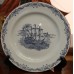 Rörftrans (20ᵉ eeuw) Sierbord blauw Oost Indische vaarder