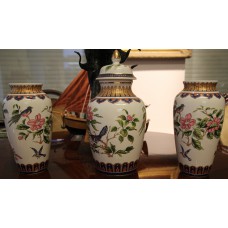 Frazarte (20ᵉ eeuw ) Aardewerk 3-delig Kaststel met decor van pauwen en bloemen