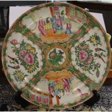 Chinees Canton Aardewerk (19ᵉ eeuw) Sier bord Decor van bloemen en figuranten