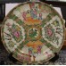 Chinees Canton Aardewerk (19ᵉ eeuw) Sier bord Decor van bloemen en figuranten