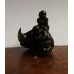 Chinees (19e eeuw) Hout Netsuke uitgesneden Vis met twee mannen