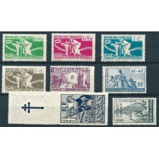Frankrijk Libre Yv. 1-7 en luchtpost Yv. 1 postfris